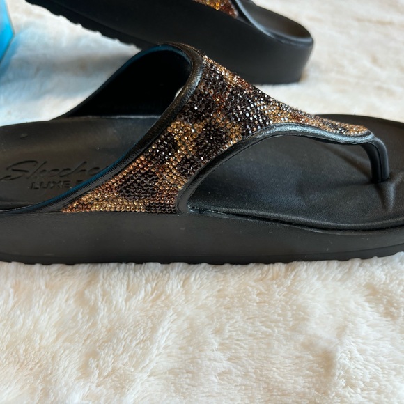 NWT Skechers Leopard Print Sandals Black and Brown Size 9 - Picture 4 of 9